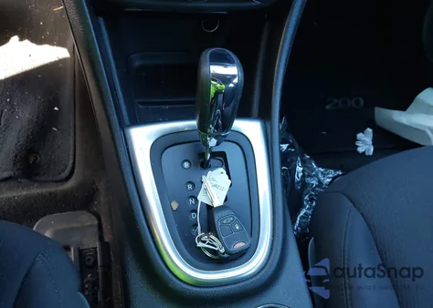 2013 Chrysler 200 Touring from USA, damaged, VIN 1C3CCBBB1DN764497